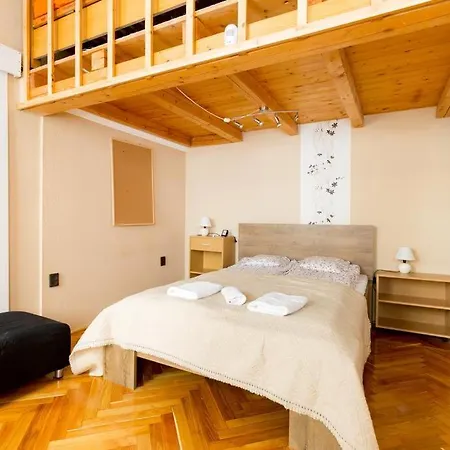 Szentkiralyi 5 - Double Basic In The Center - Self-check-in * Budapest