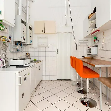 Szentkiralyi 5 - Double Basic In The Center - Self-check-in Apartment Budapest