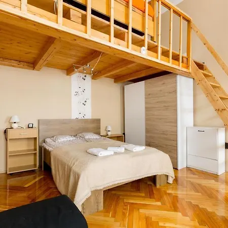 Szentkiralyi 5 - Double Basic In The Center - Self-check-in * Budapest