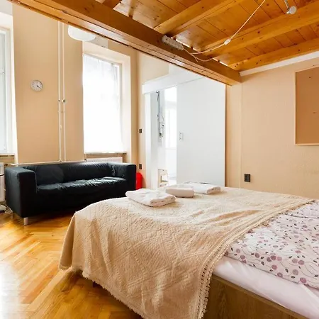 Apartment Szentkiralyi 5 - Double Basic In The Center - Self-check-in *