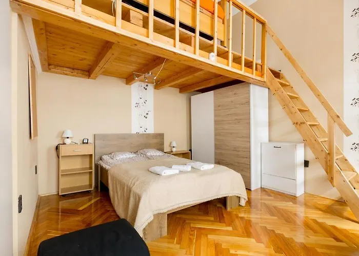 Szentkiralyi 5 - Double Basic In The Center - Self-check-in * Budapest