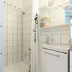 Szentkiralyi 5 - Double Basic In The Center - Self-check-in * Budapest